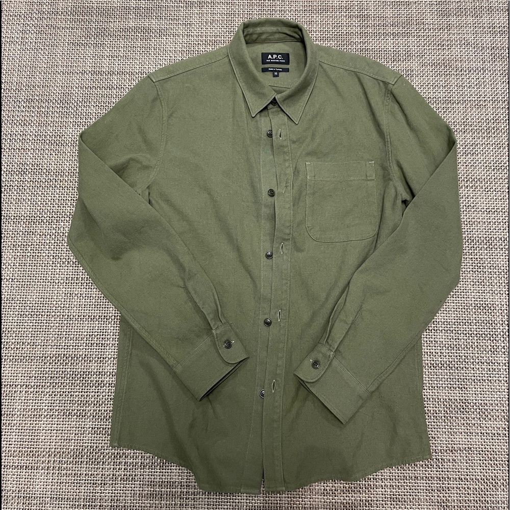 Men’s army green A.P.C. Button down XS